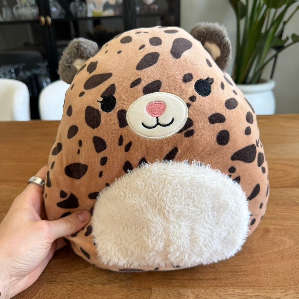Squishmallows Lexie the Cheetah 8 Inch Plush Tan Spotted Leopard Kellytoy 2022